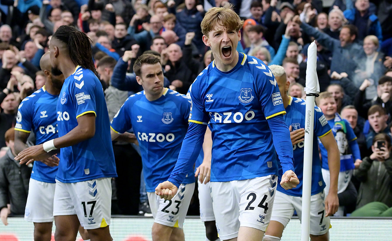 VAR音频曝光！巴萨点球判罚引争议，手球判罚背后有何真相？