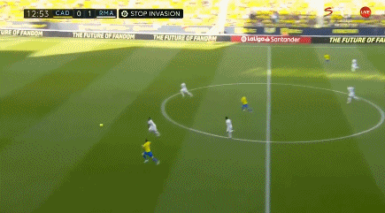 湖人球员通道签名小孩实为工作人员安排