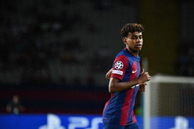 迈阿密国际与温哥华白浪总决赛上演梅西vs穆勒之战，双方实力强劲，看点十足，引发广泛关注。