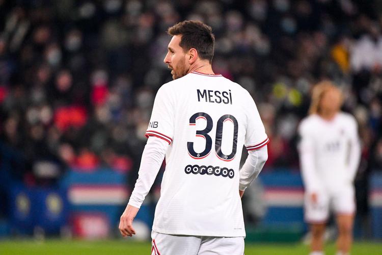 官方：纽卡斯尔联与17岁后卫埃皮亚签下职业合同